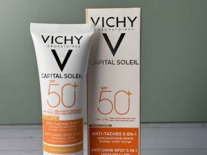 کرم ضدآفتاب و ضد چروک 3 در 1 ویشی Vichy مدل SPF50