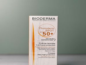کرم ضدآفتاب بی رنگ بایودرما مدل SPF50