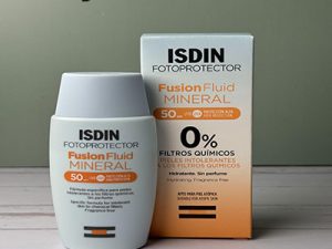 ضد آفتاب فیوژن فلویید مینرال SPF50 ایزدین