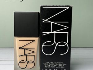کرم پودر نارس Natural Radiant
