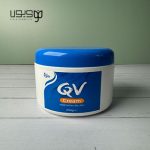 کرم مرطوب کننده کاسهای QV مخصوص پوستهای خیلی خشک مدل Replenishes حجم 250 گرم